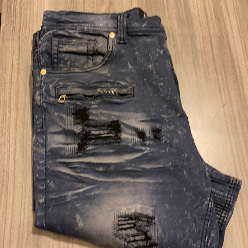 Men’s denim distressed shorts